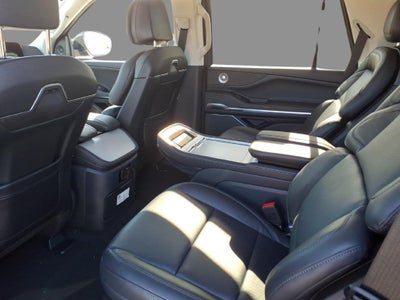 2027 Lincoln Navigator Reserve