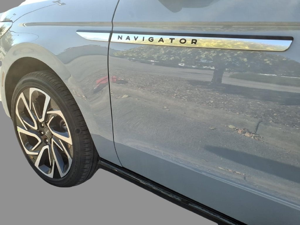 2027 Lincoln Navigator Reserve