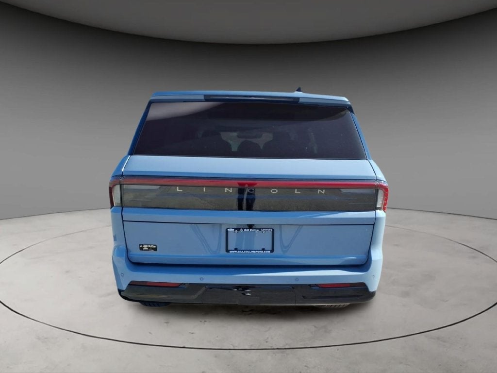 2027 Lincoln Navigator Reserve