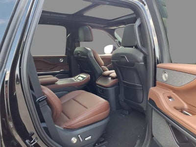 2027 Lincoln Navigator Reserve