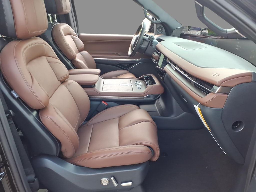 2027 Lincoln Navigator Reserve