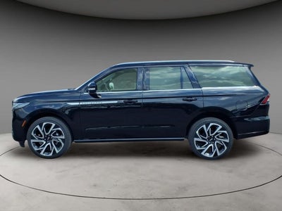 2027 Lincoln Navigator Reserve