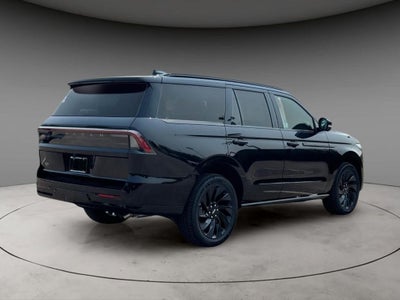 2027 Lincoln Navigator Reserve