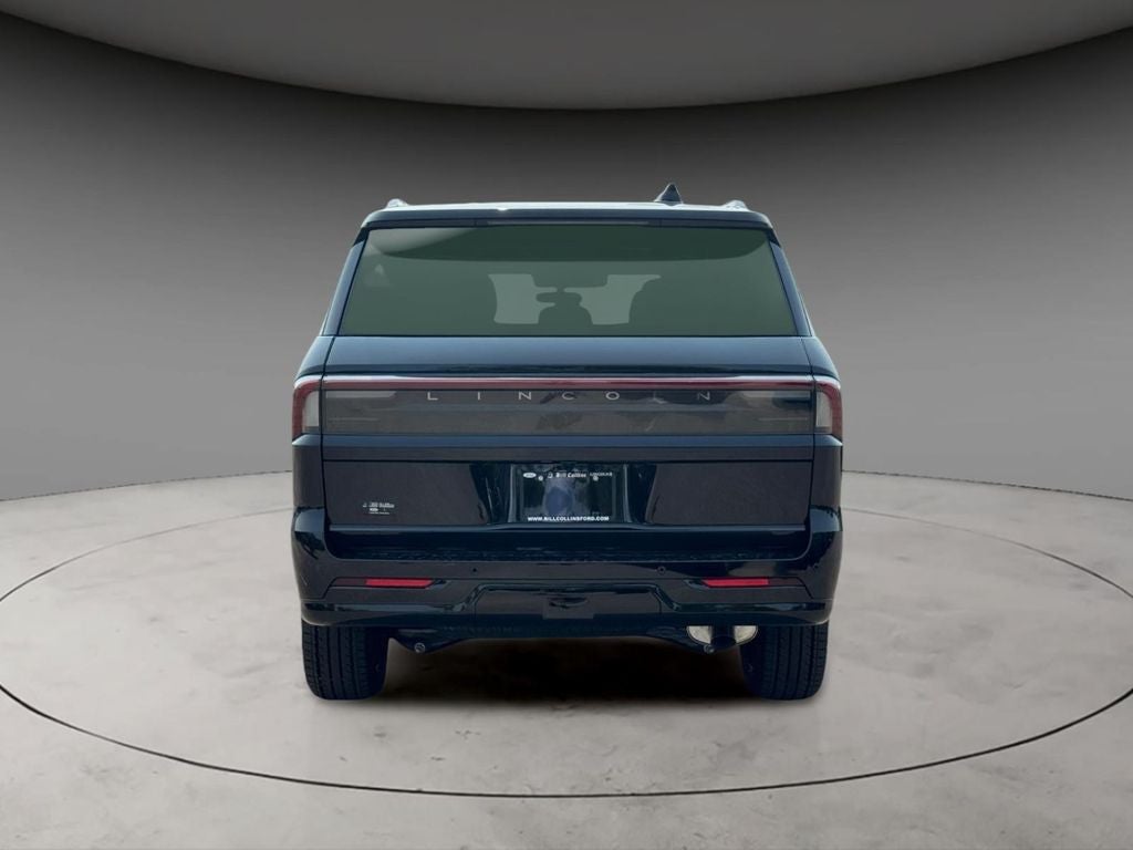 2027 Lincoln Navigator Reserve