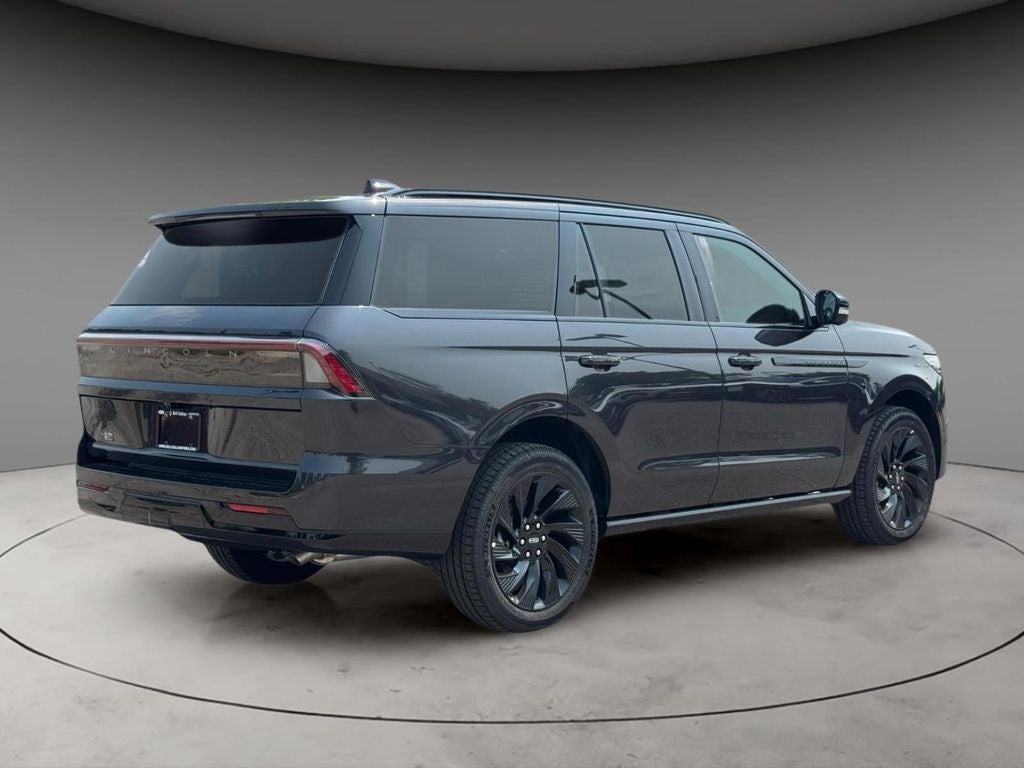 2027 Lincoln Navigator Reserve