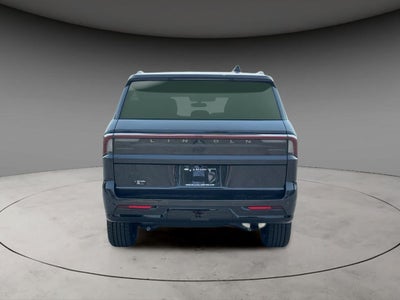 2027 Lincoln Navigator Reserve