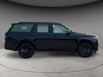 2027 Lincoln Navigator Reserve