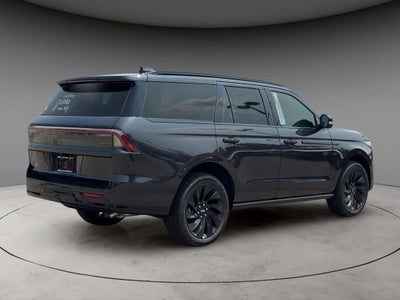 2027 Lincoln Navigator Reserve