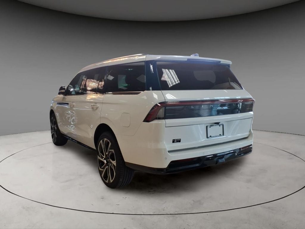2027 Lincoln Navigator Black Label