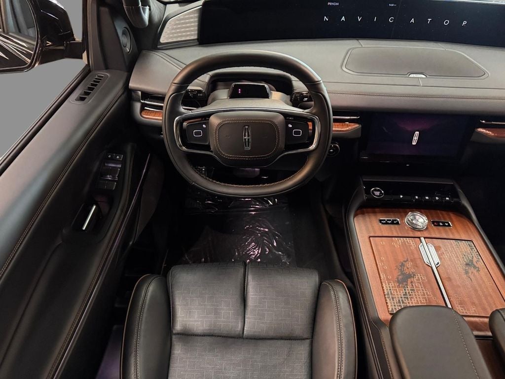2027 Lincoln Navigator Black Label