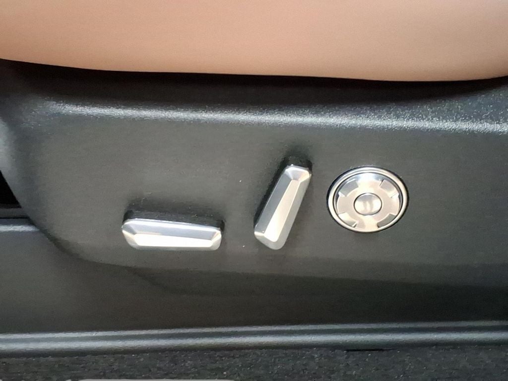 2027 Lincoln Navigator Black Label