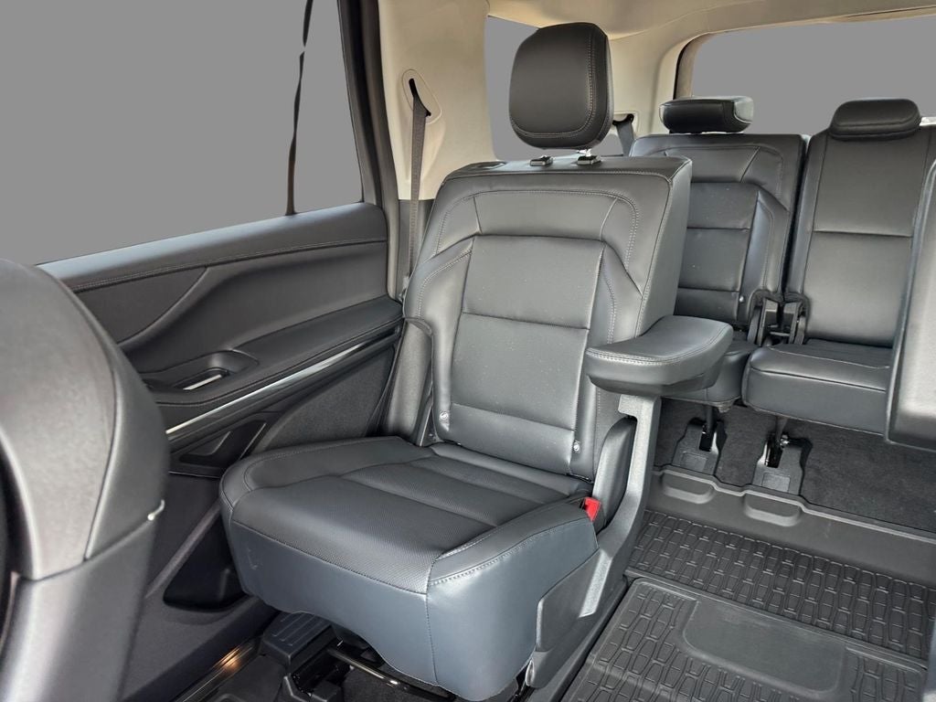 2027 Lincoln Navigator Premiere