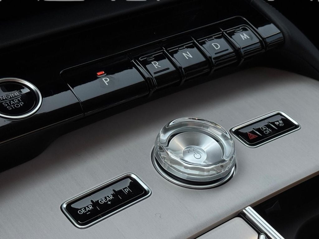 2027 Lincoln Navigator Premiere