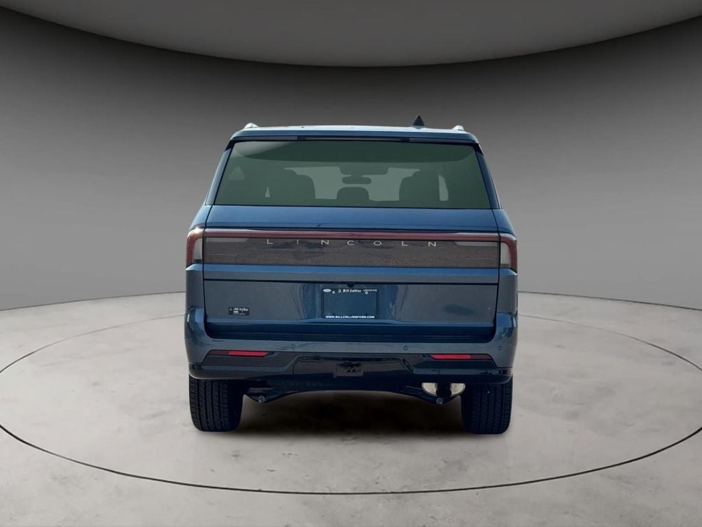 2027 Lincoln Navigator Premiere