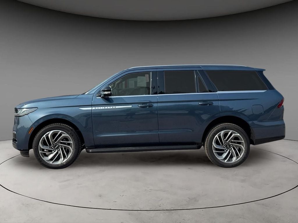 2027 Lincoln Navigator Premiere