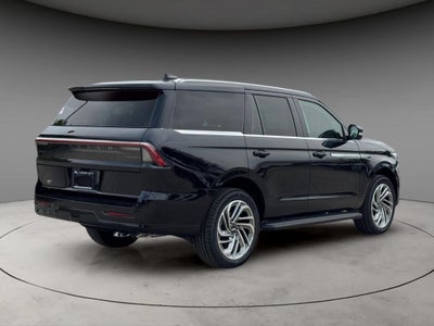 2027 Lincoln Navigator Premiere