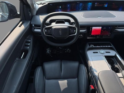 2027 Lincoln Navigator Premiere