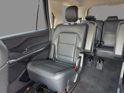 2027 Lincoln Navigator Premiere