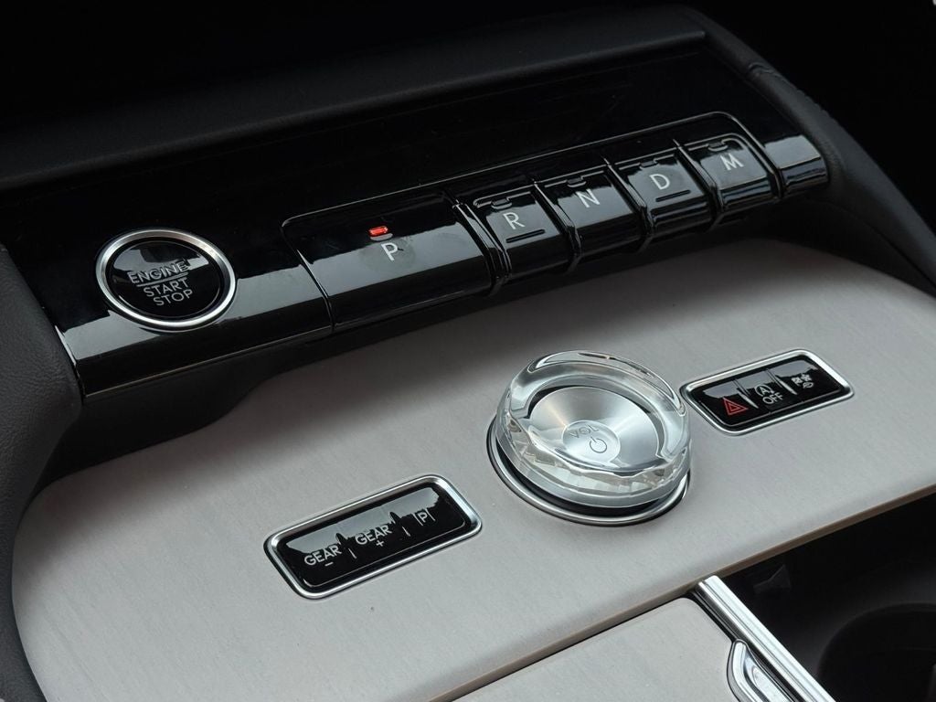 2027 Lincoln Navigator Premiere