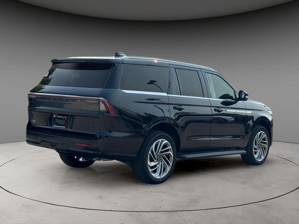 2027 Lincoln Navigator Premiere