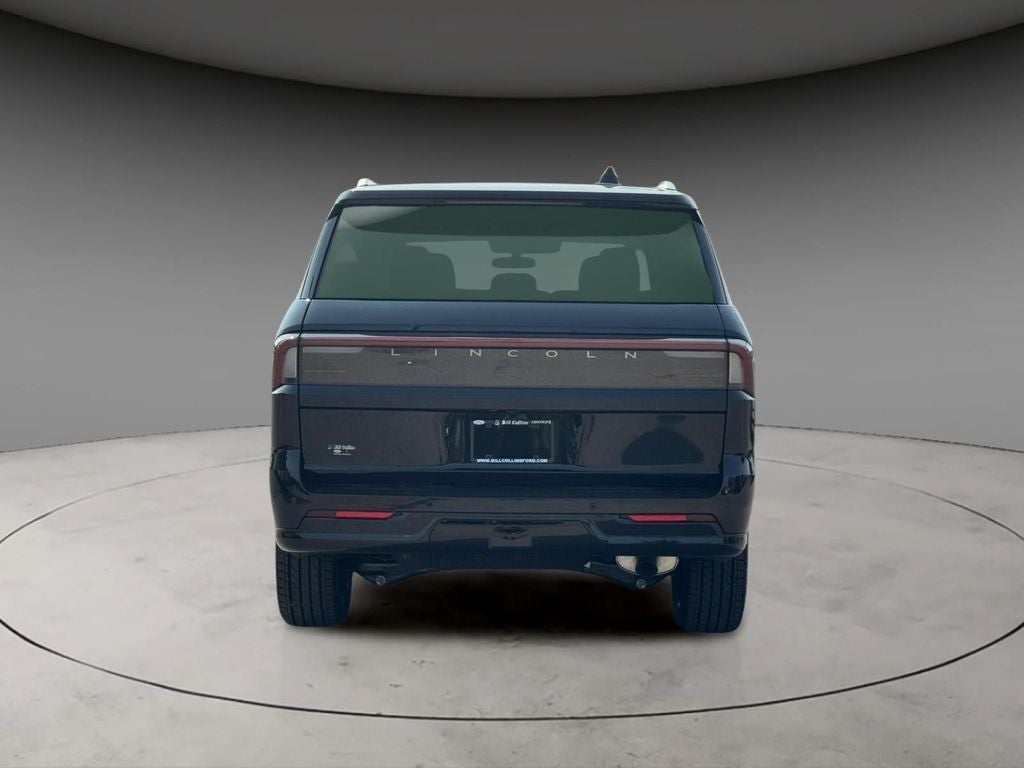 2027 Lincoln Navigator Premiere