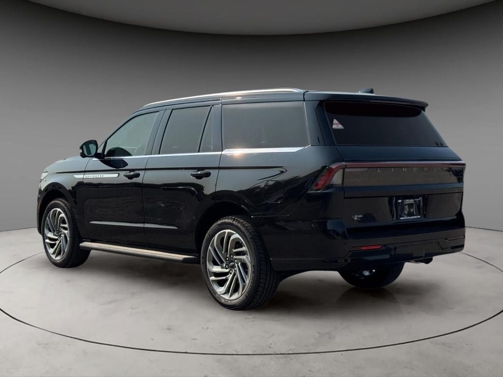 2027 Lincoln Navigator Premiere