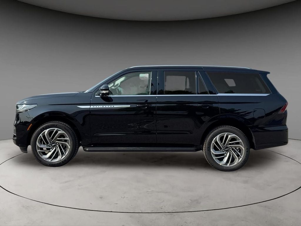 2027 Lincoln Navigator Premiere