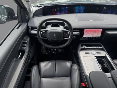 2027 Lincoln Navigator Premiere