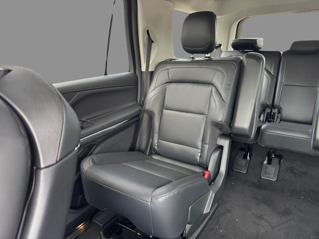 2027 Lincoln Navigator Premiere