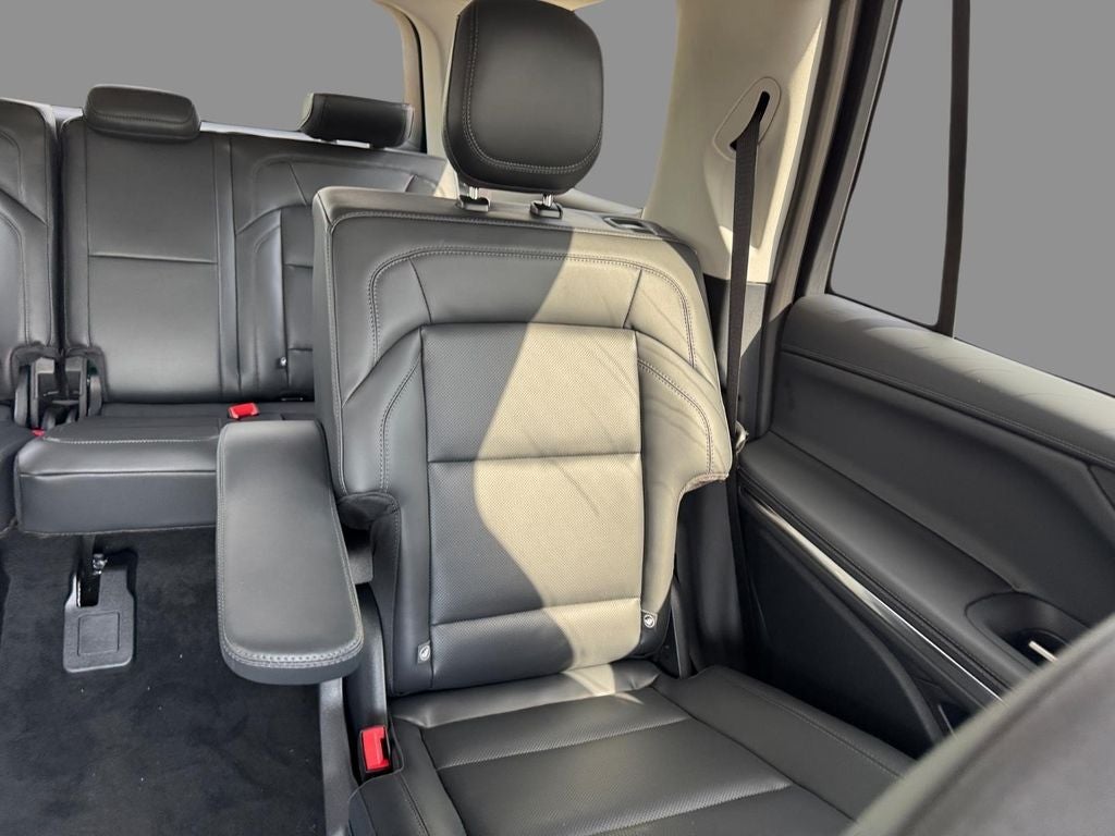 2027 Lincoln Navigator Premiere