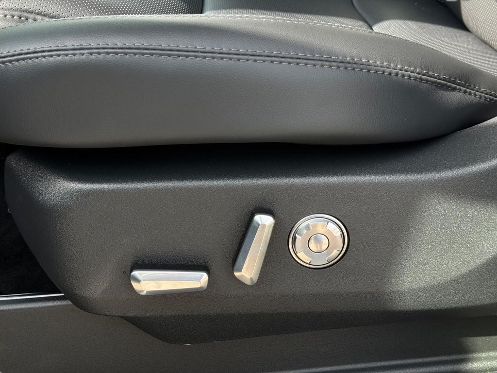 2027 Lincoln Navigator Premiere