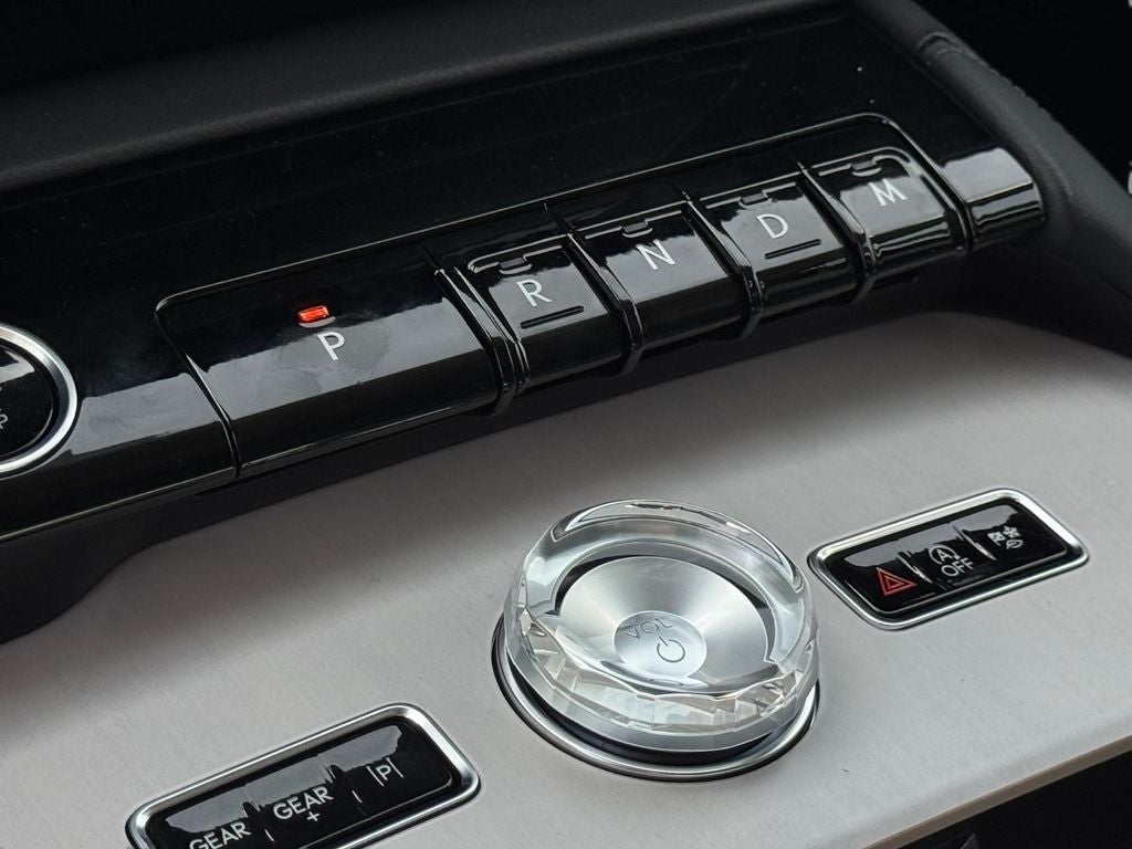 2027 Lincoln Navigator Premiere