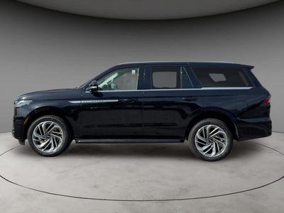 2027 Lincoln Navigator Premiere
