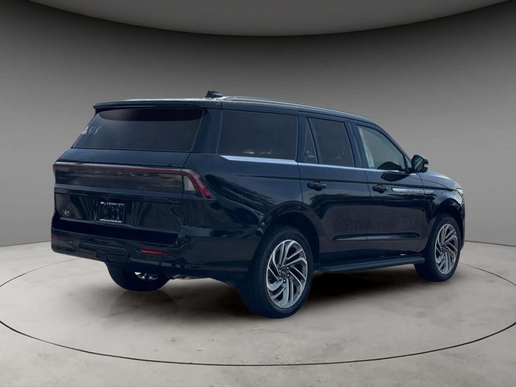 2027 Lincoln Navigator Premiere