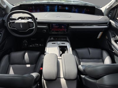 2027 Lincoln Navigator Premiere