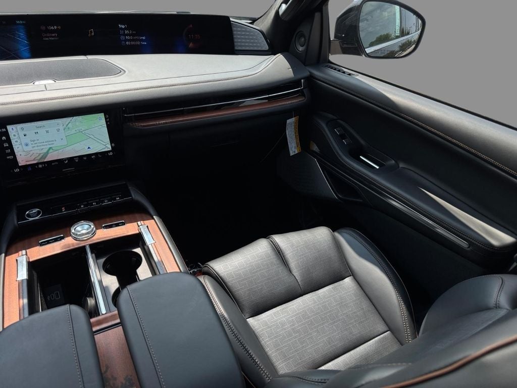 2027 Lincoln Navigator Black Label