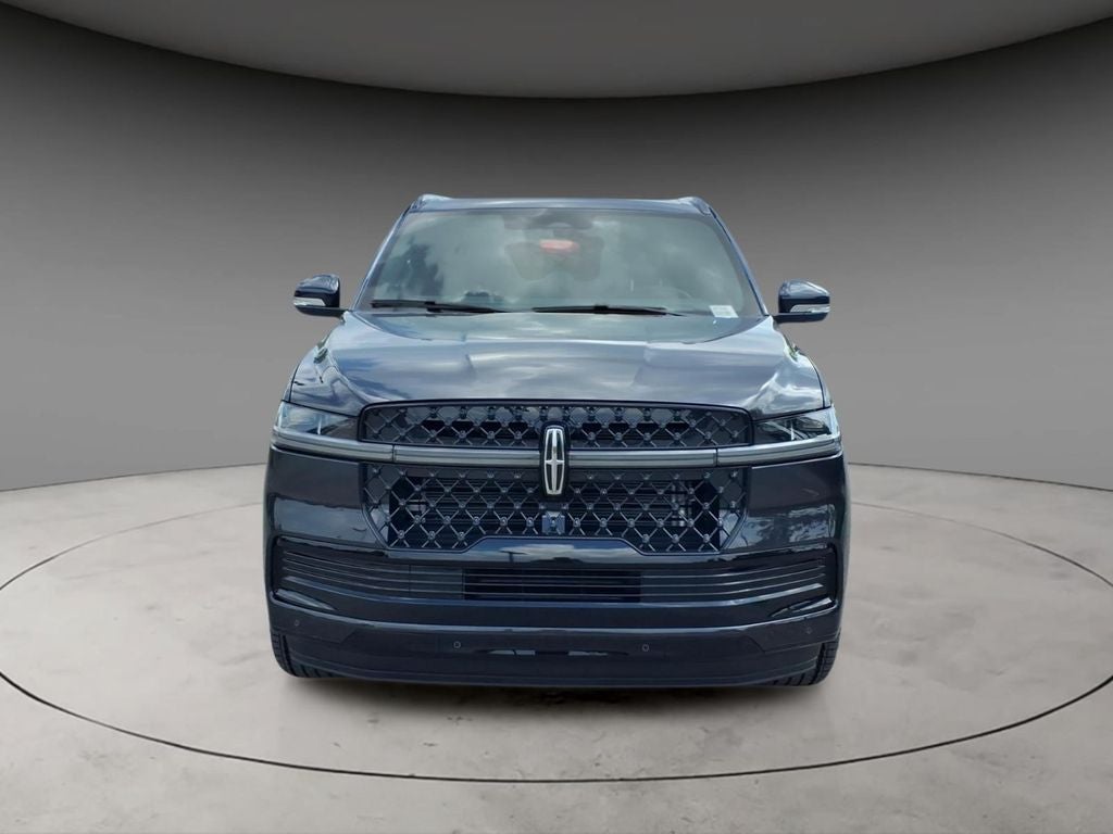2027 Lincoln Navigator L Reserve