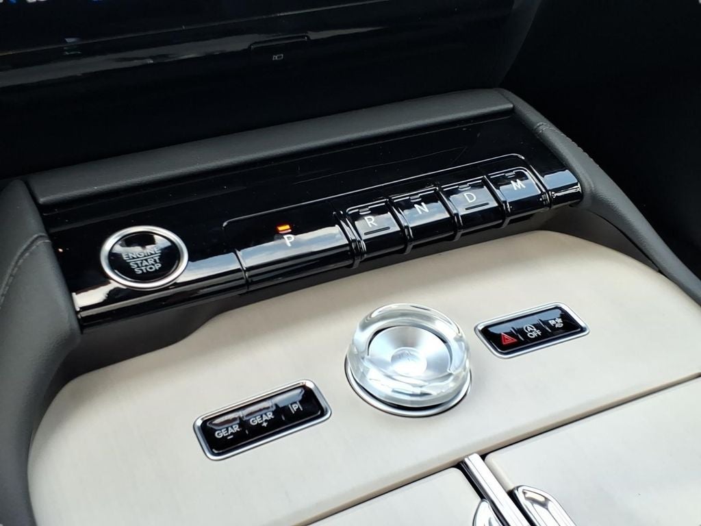 2027 Lincoln Navigator L Reserve