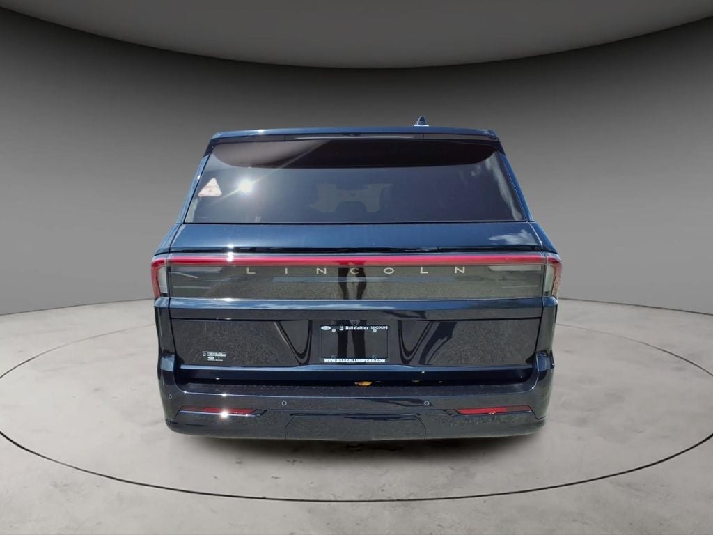 2027 Lincoln Navigator L Reserve