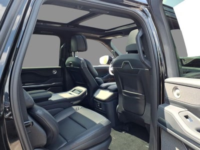 2027 Lincoln Navigator L Reserve