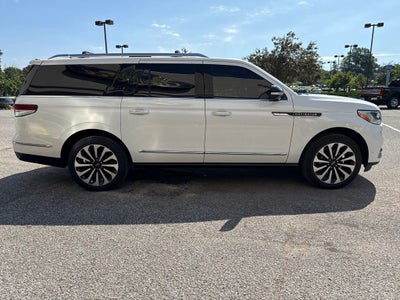 2022 Lincoln Navigator L Reserve
