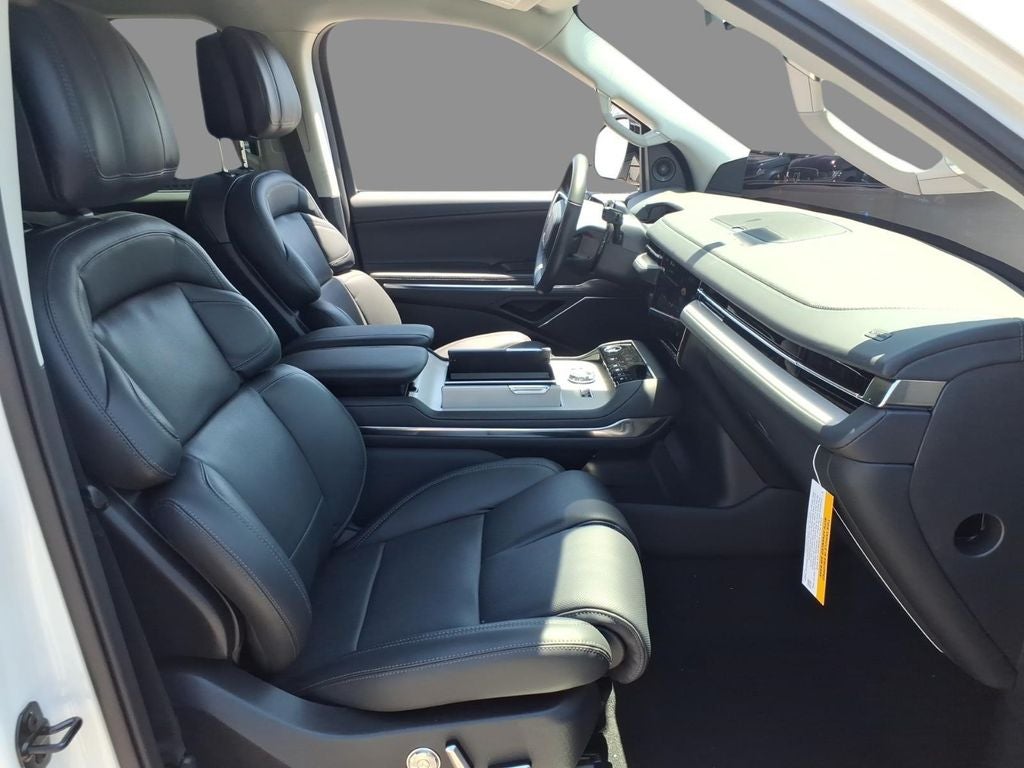 2026 Lincoln Navigator L Premiere