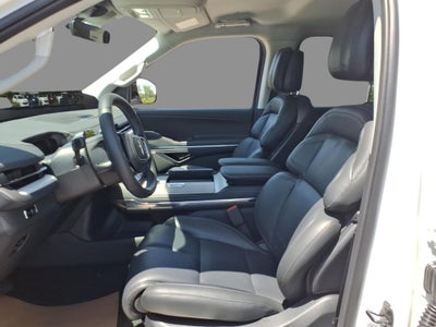 2026 Lincoln Navigator L Premiere