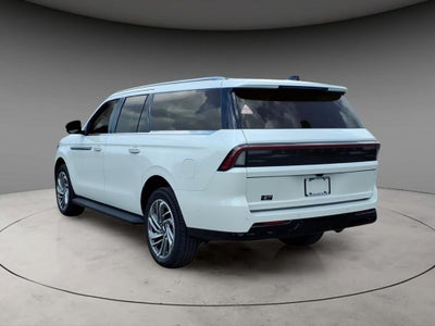 2027 Lincoln Navigator L Premiere