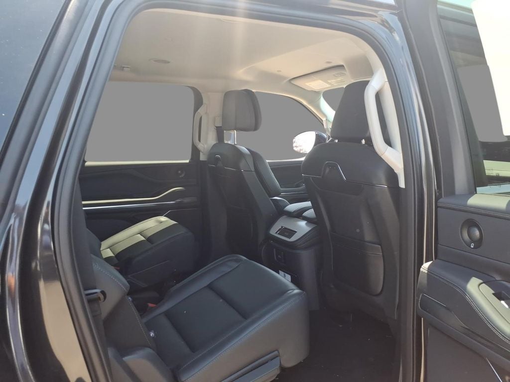 2026 Lincoln Navigator L Premiere