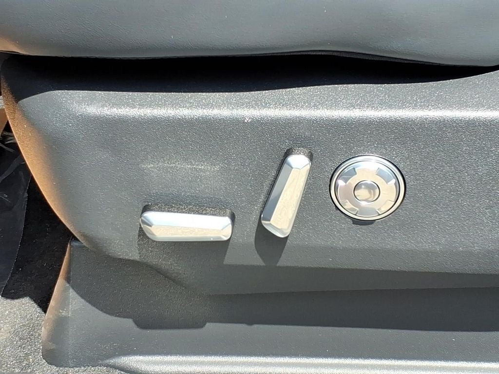 2027 Lincoln Navigator L Premiere