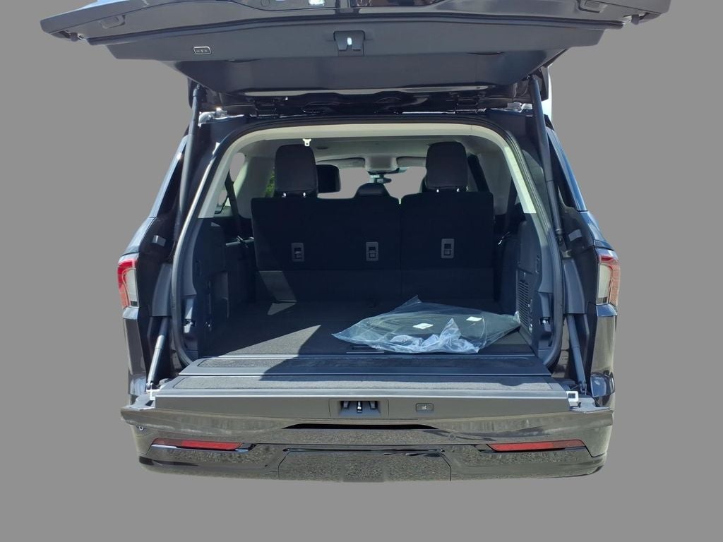 2027 Lincoln Navigator L Premiere