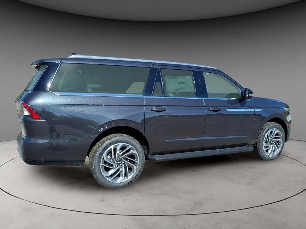 2027 Lincoln Navigator L Premiere
