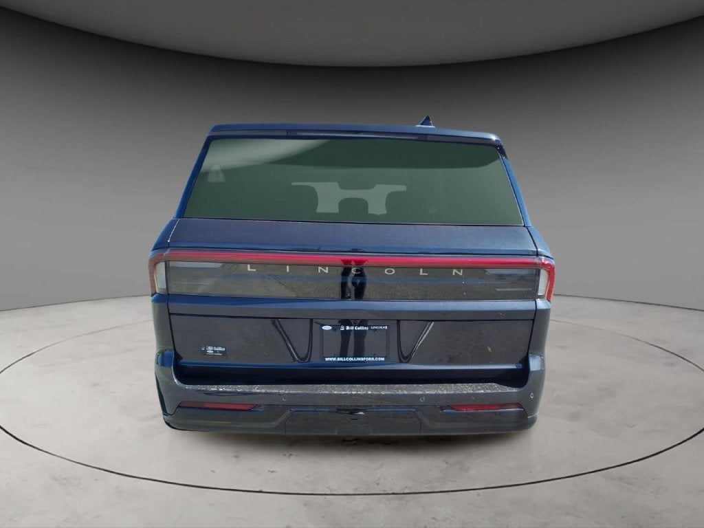 2027 Lincoln Navigator L Premiere