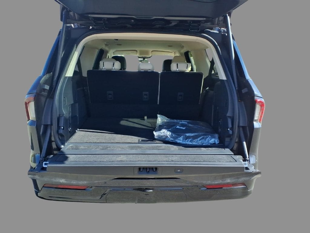 2027 Lincoln Navigator L Premiere